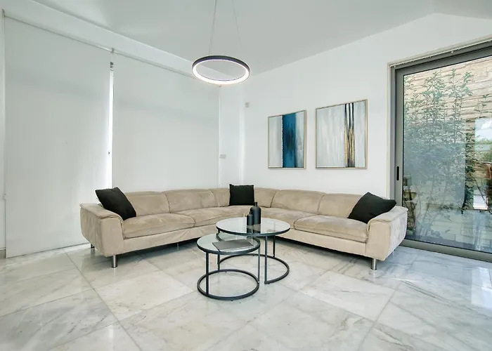 Downtown Villa 1
