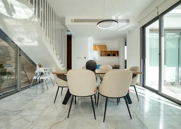 Downtown Villa 1